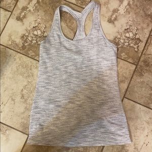 Lululemon tank!